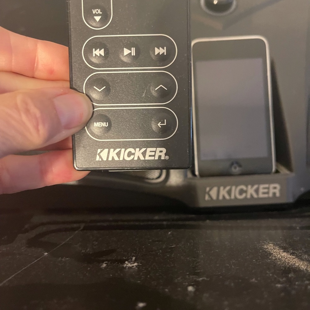Kicker - Portable unbelievable sound speaker w/ remote